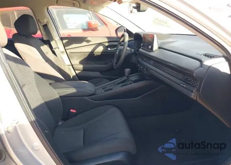 2024 Honda Accord Lx z USA, uszkodzony, nr VIN 1HGCY1F26RA040418